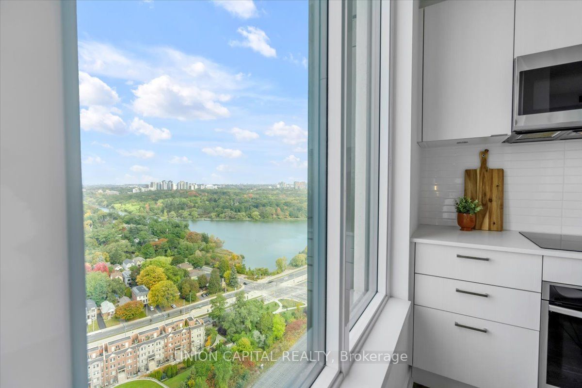 1926 Lakeshore Blvd W, #3216