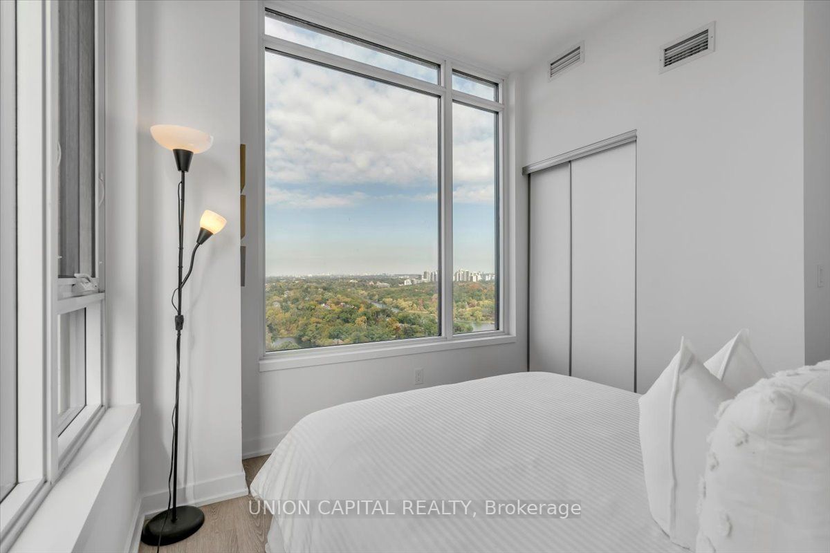 1926 Lakeshore Blvd W, #3216