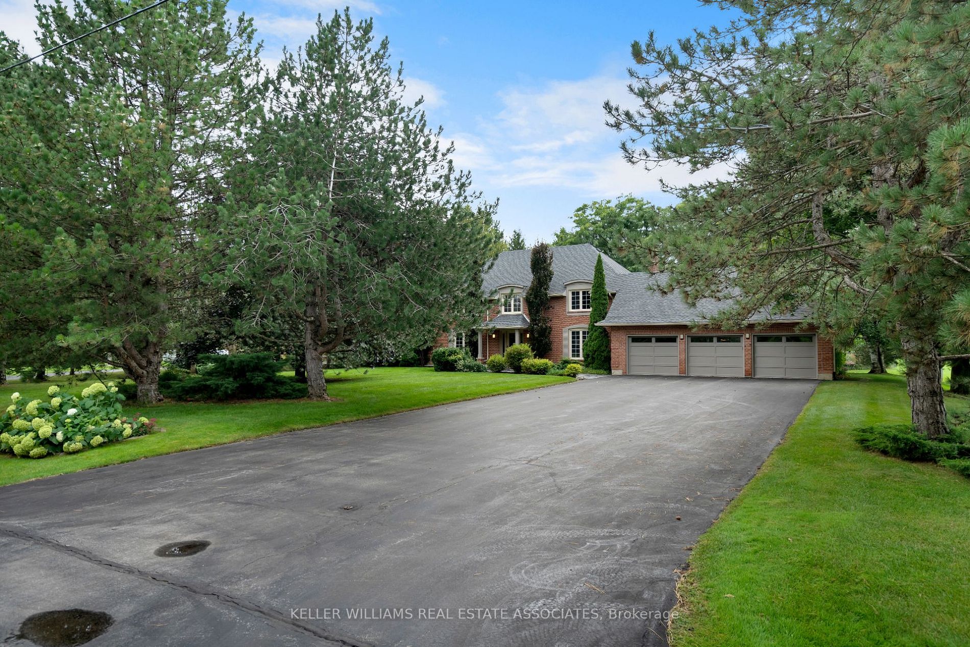 19 Wolf Cres
