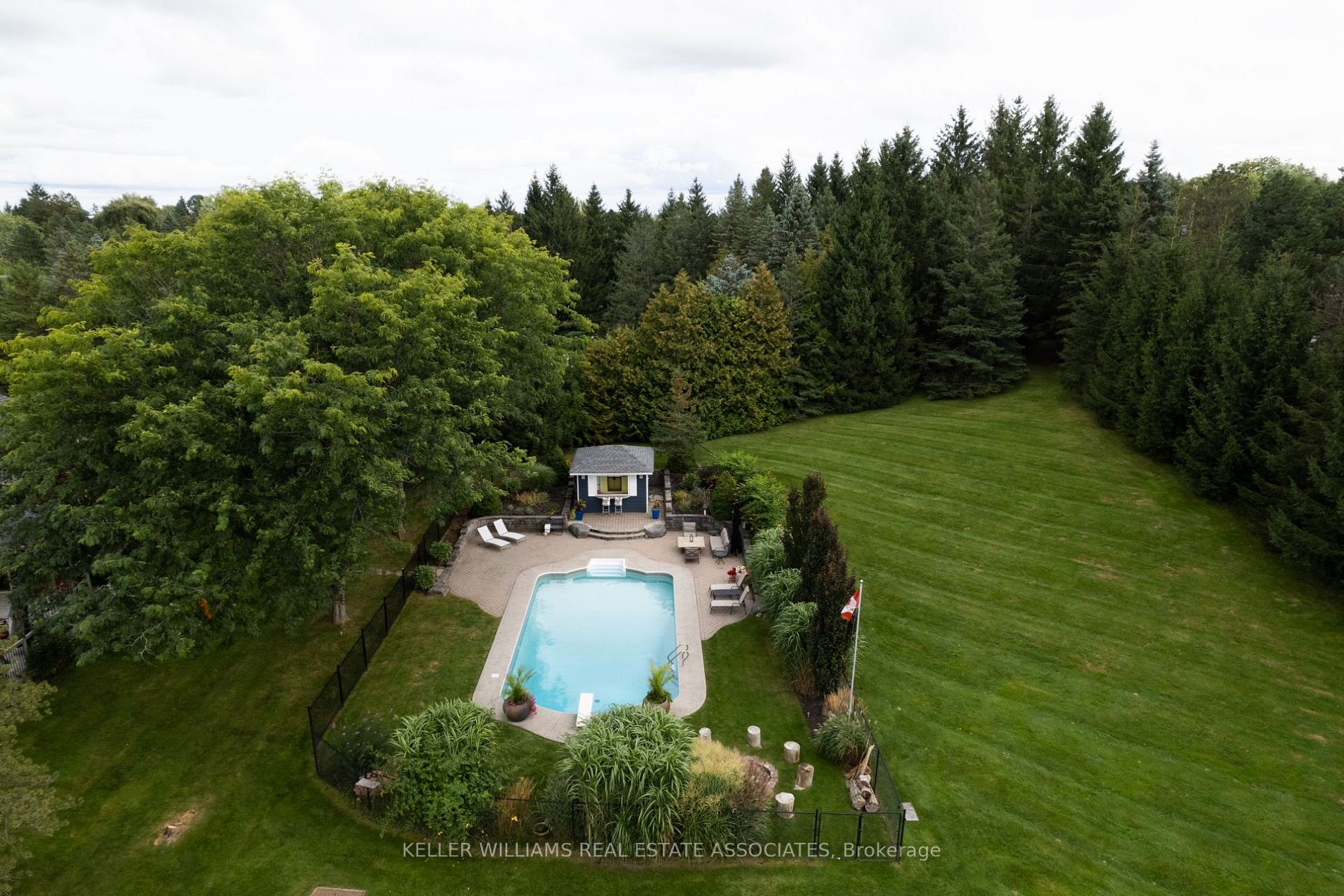 19 Wolf Cres