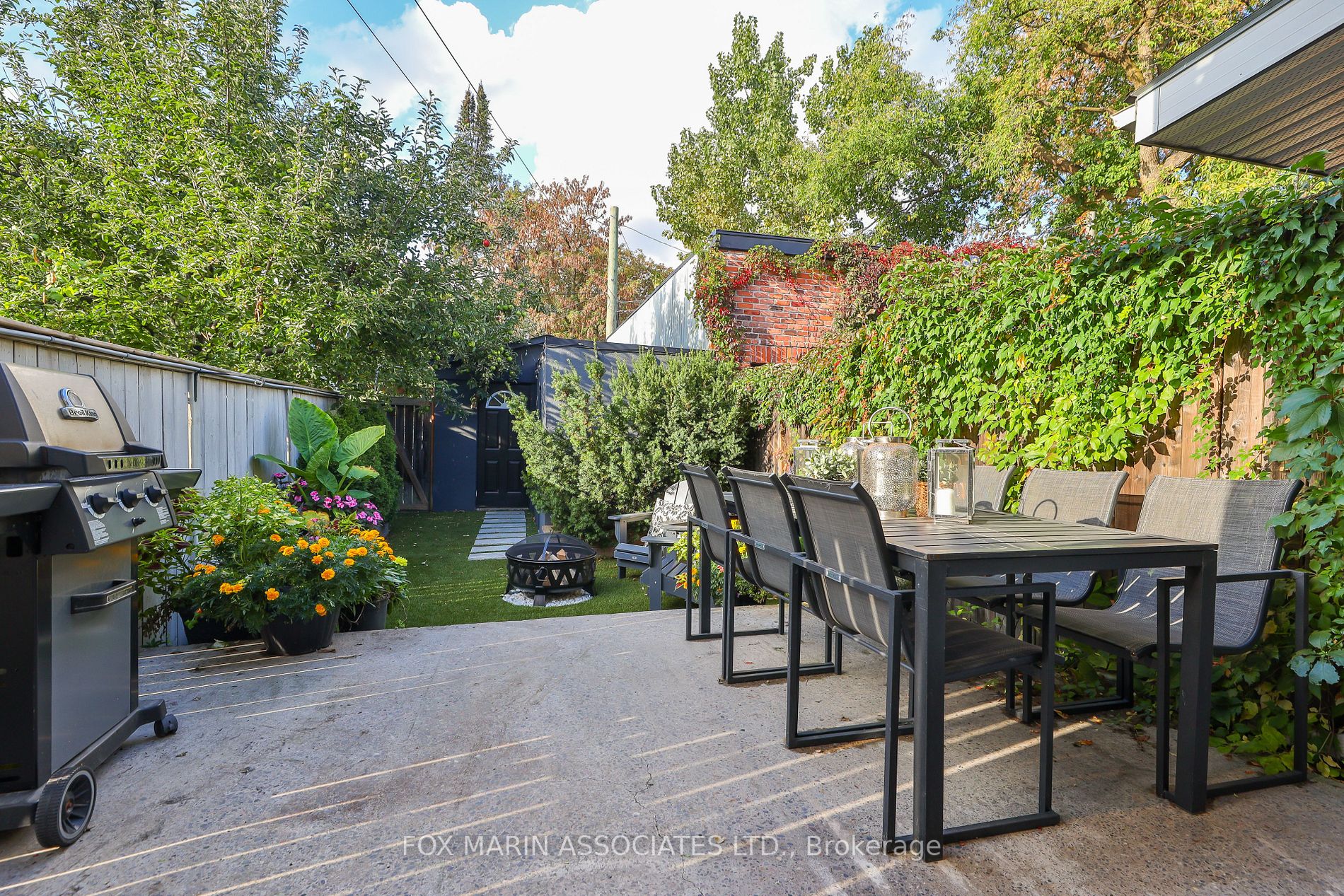 66 Annette St