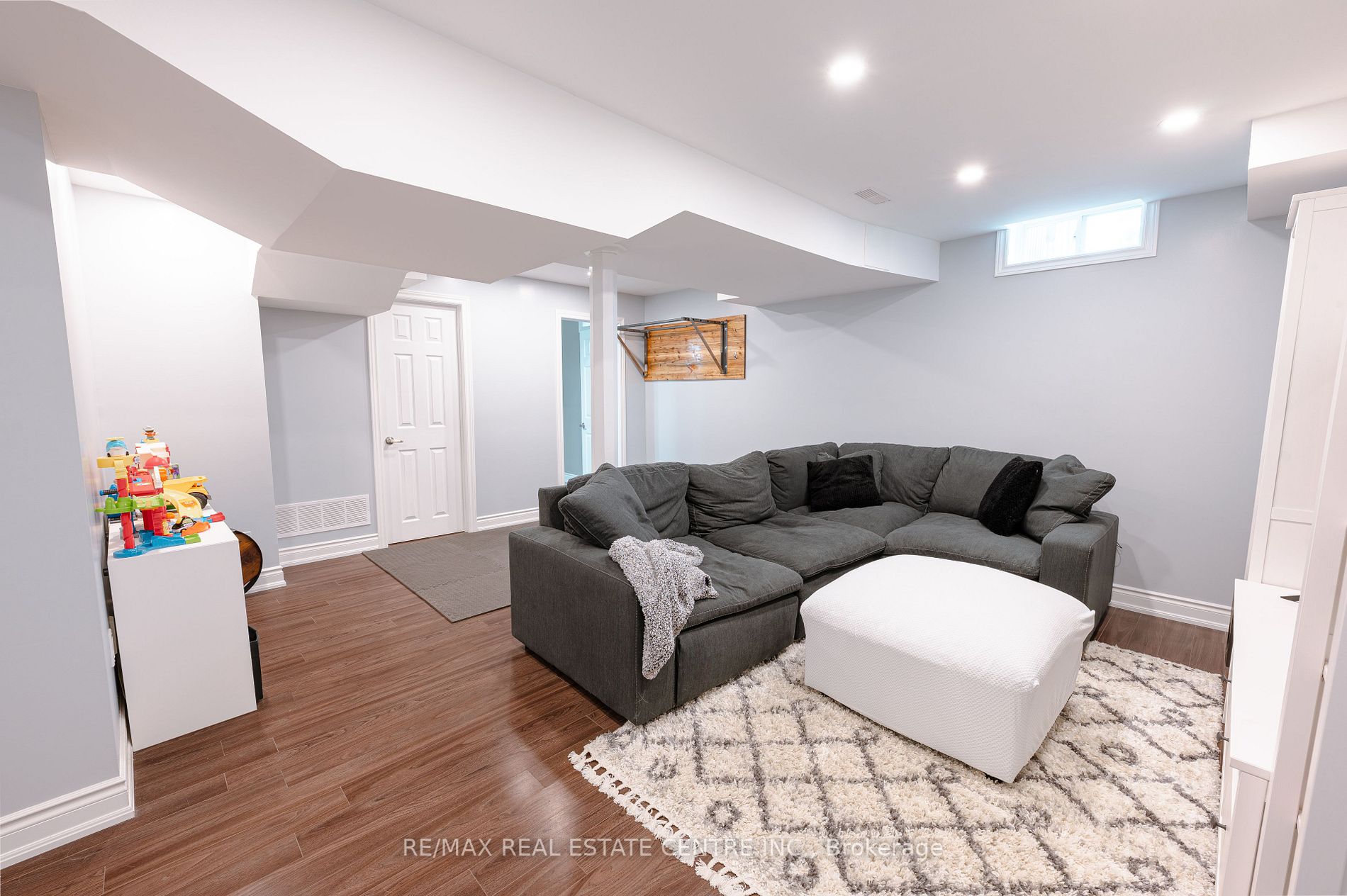 138 Atwood Ave
