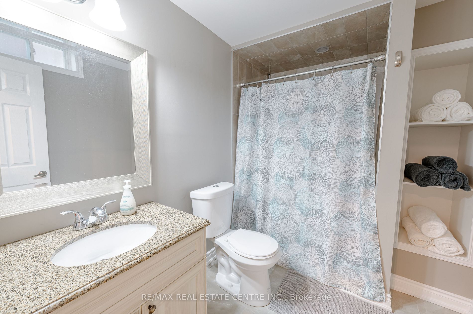 138 Atwood Ave