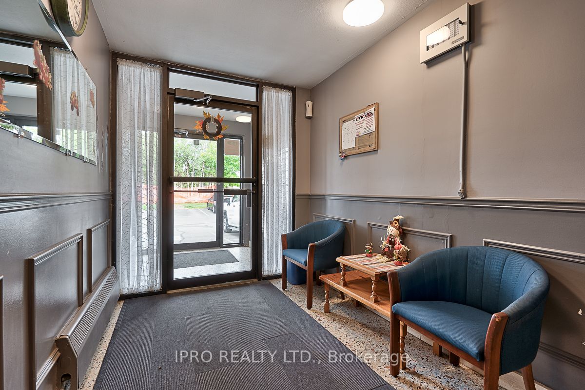 24 Ransom St, #101