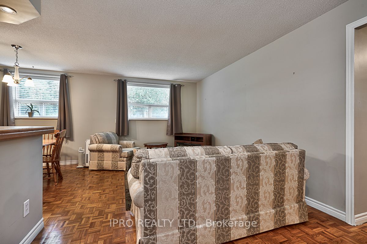 24 Ransom St, #101
