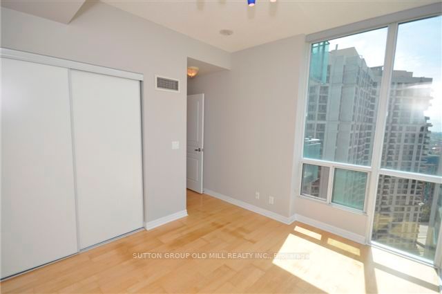 3939 Duke Of York Blvd, #2409