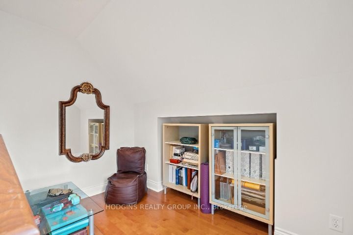 64 Wanita Rd