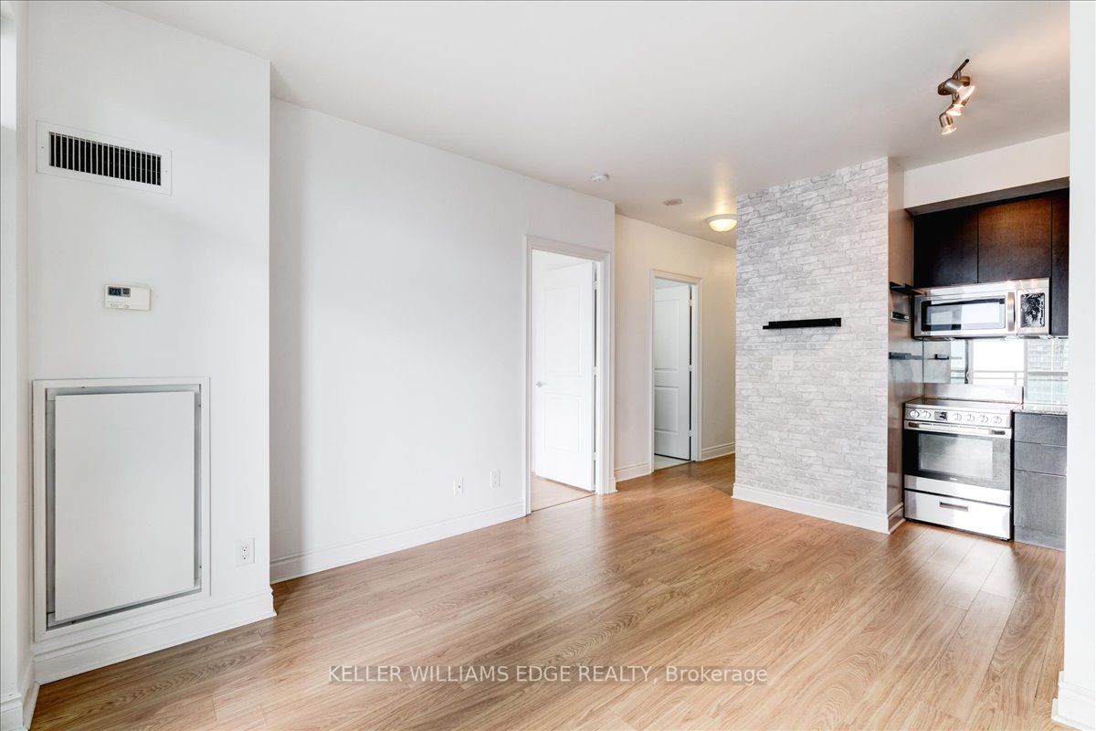 16 Brookers Lane, #1701