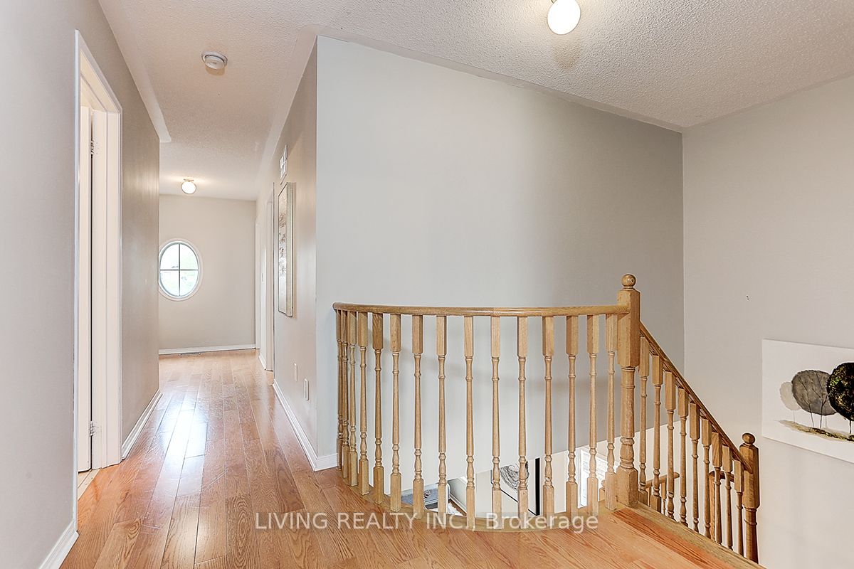 61 Knightswood Cres