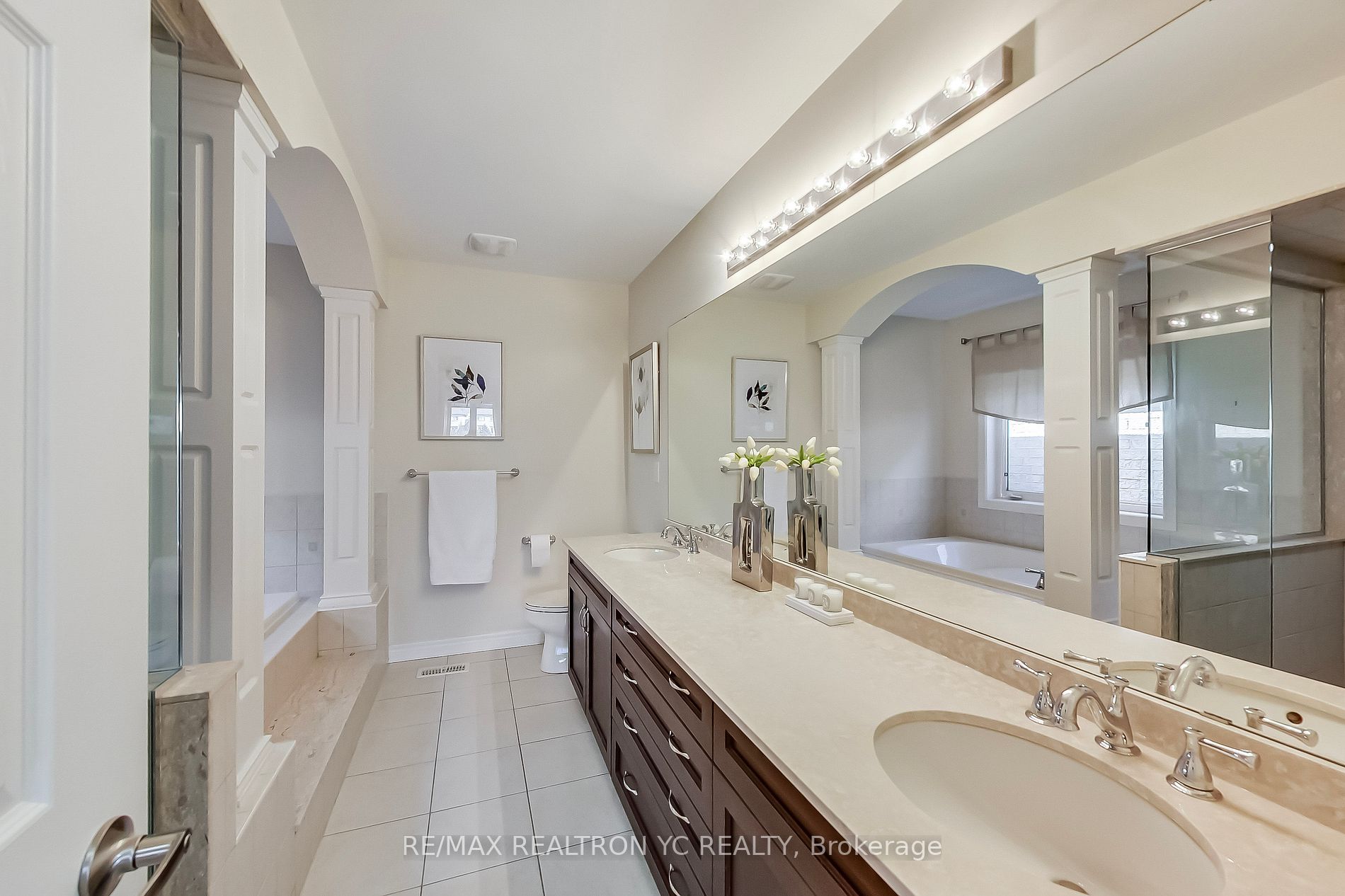 2335 Wuthering Heights Way