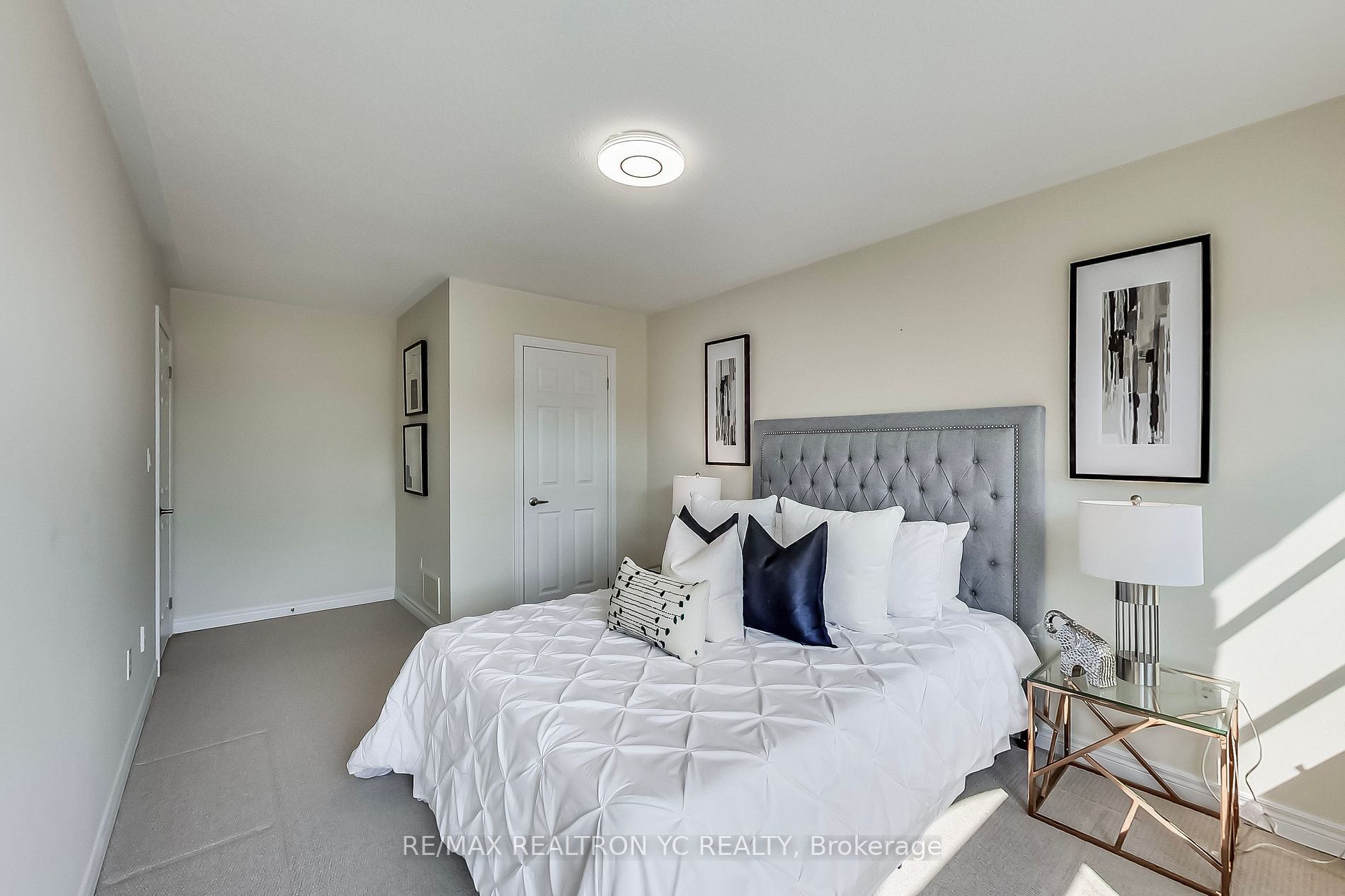 2335 Wuthering Heights Way