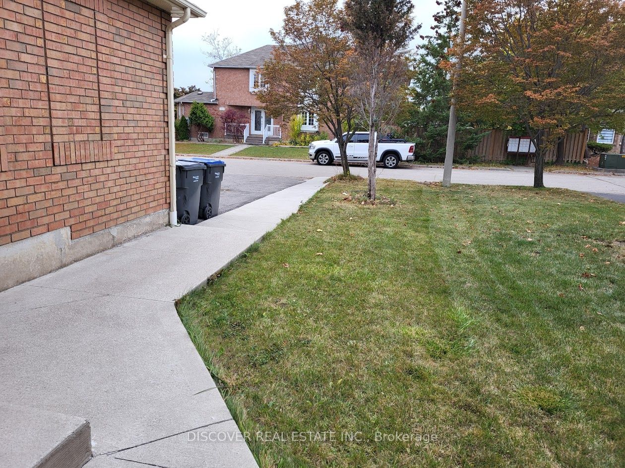 4647 Wayside Crt, #Bsmt