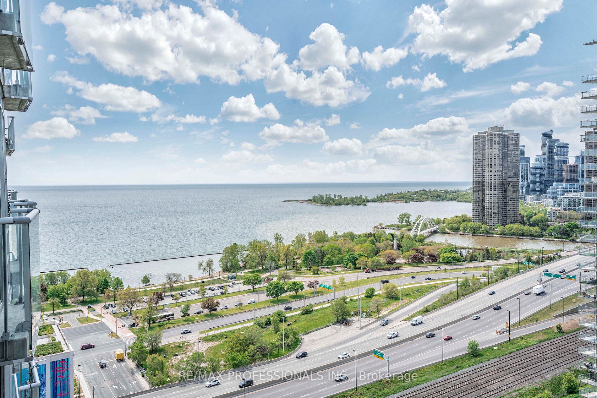 15 Windermere Ave, #2301