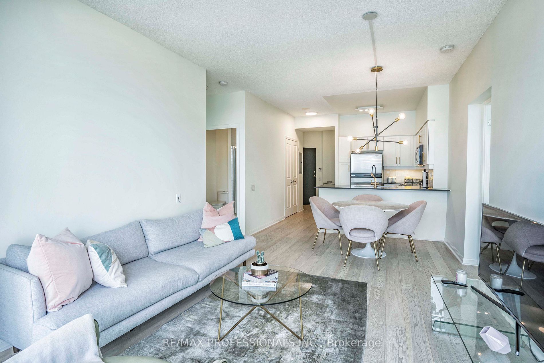 15 Windermere Ave, #2301