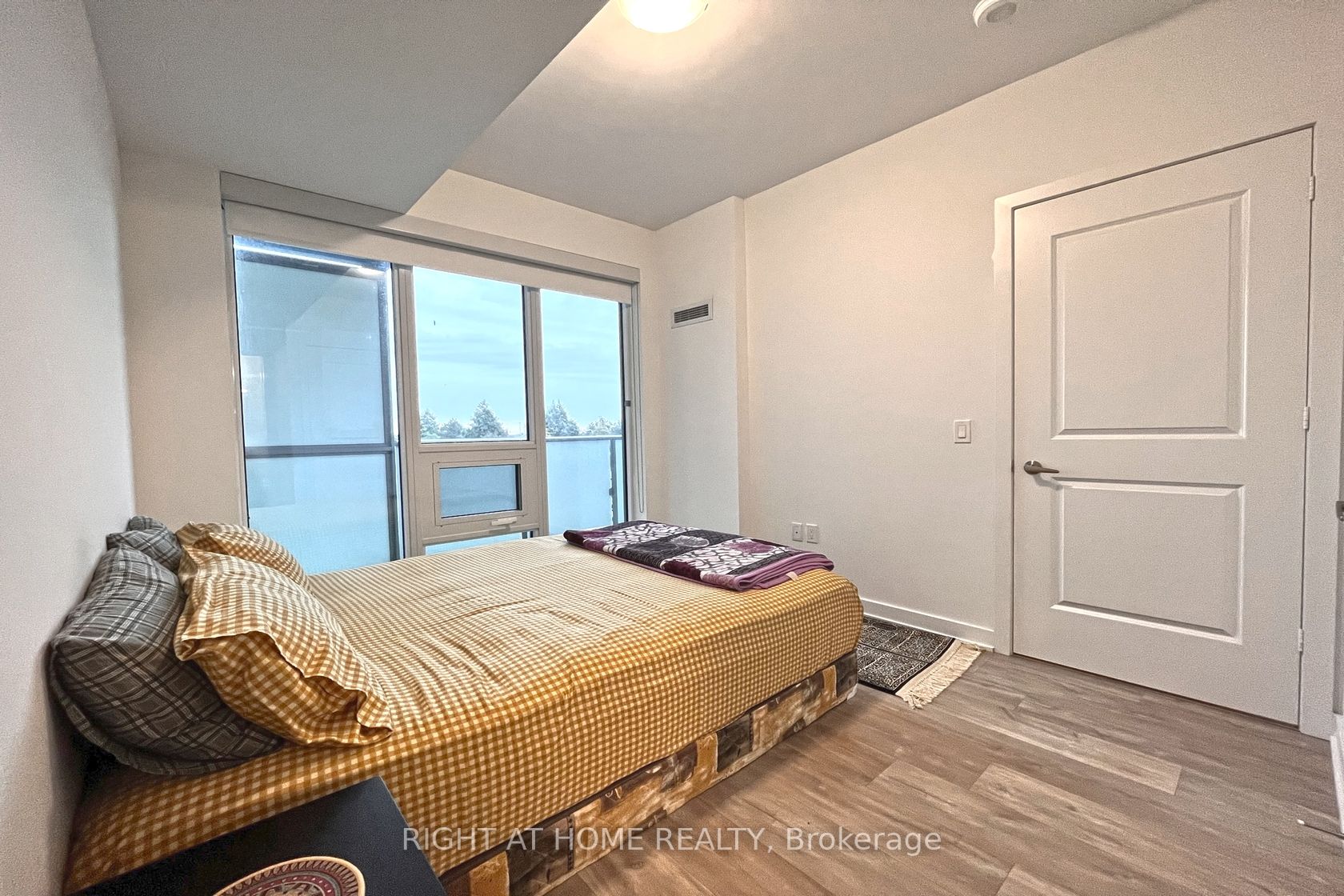 4655 Metcalfe Ave, #306