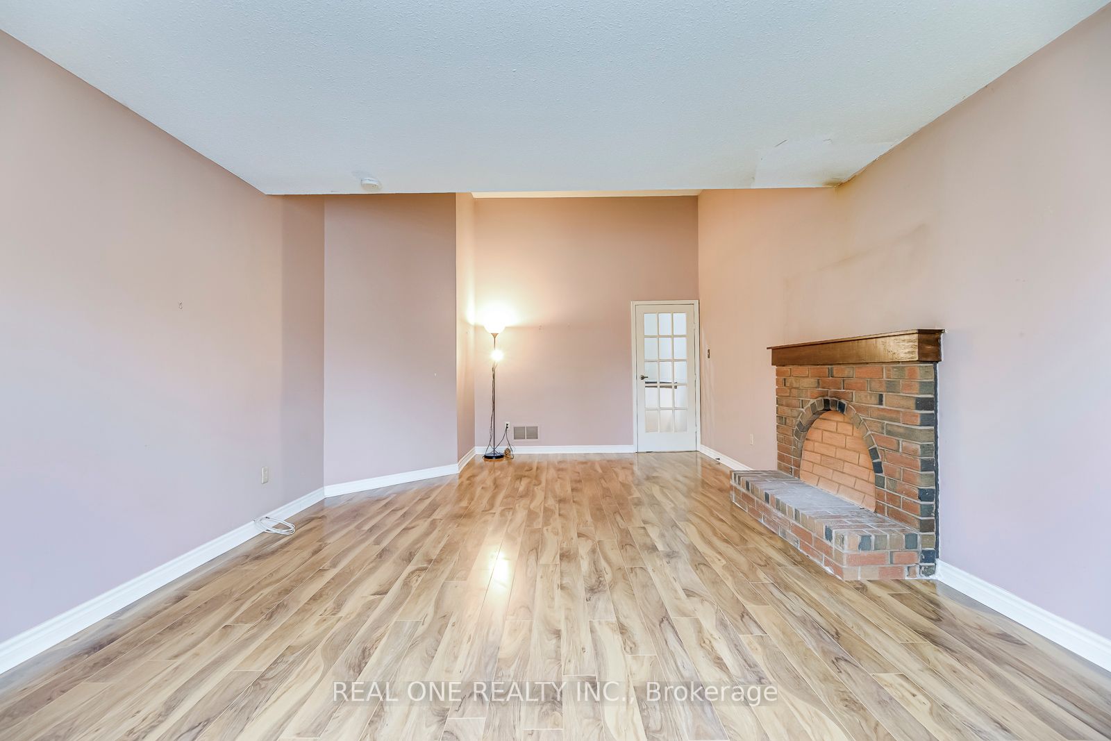 4308 Bacchus Cres