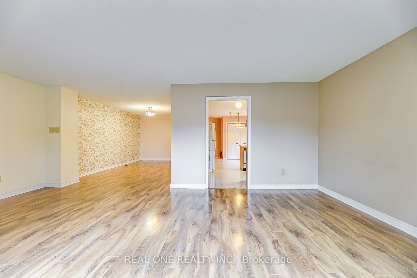 4308 Bacchus Cres