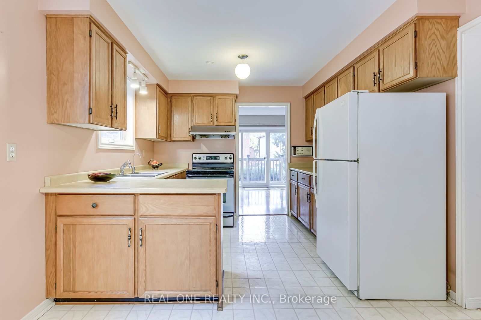 4308 Bacchus Cres