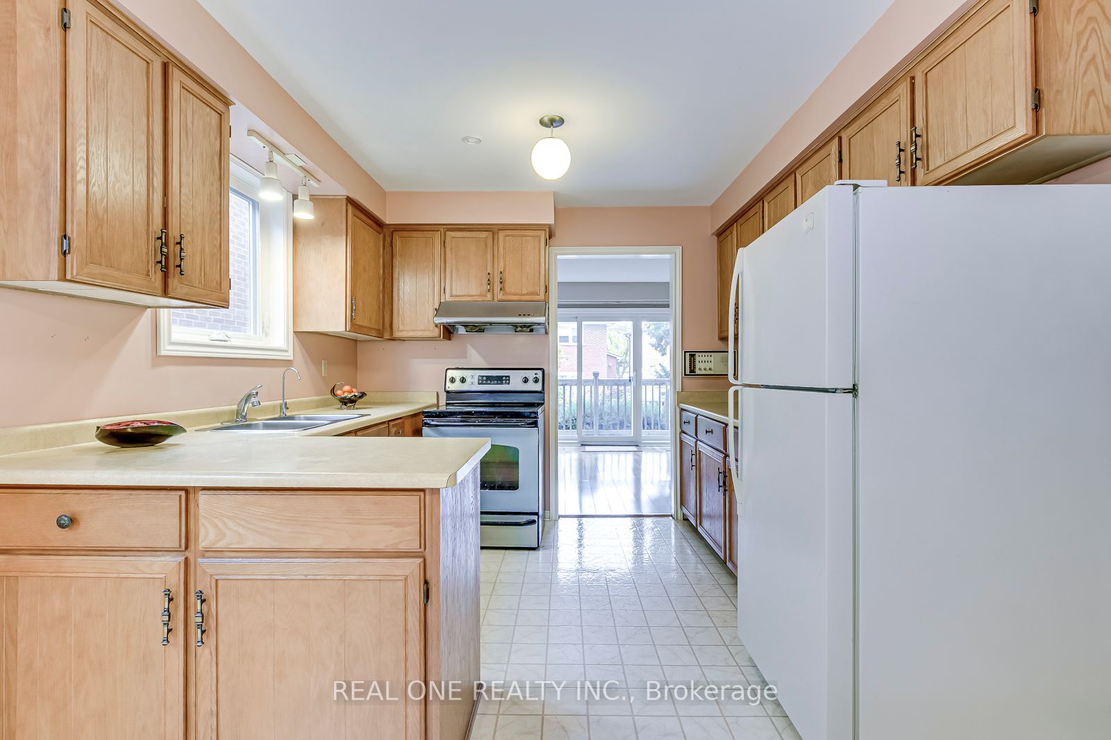 4308 Bacchus Cres