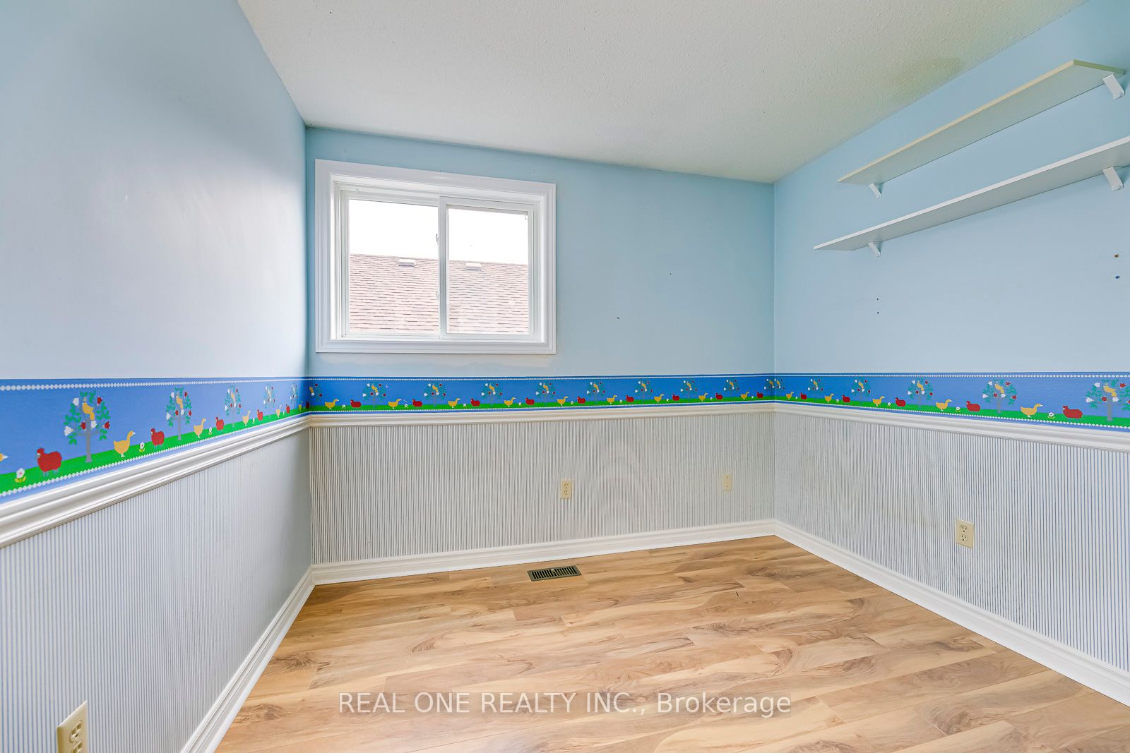 4308 Bacchus Cres