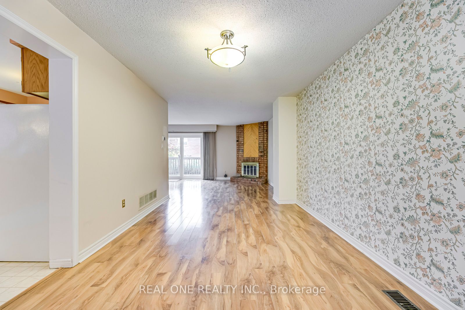 4308 Bacchus Cres