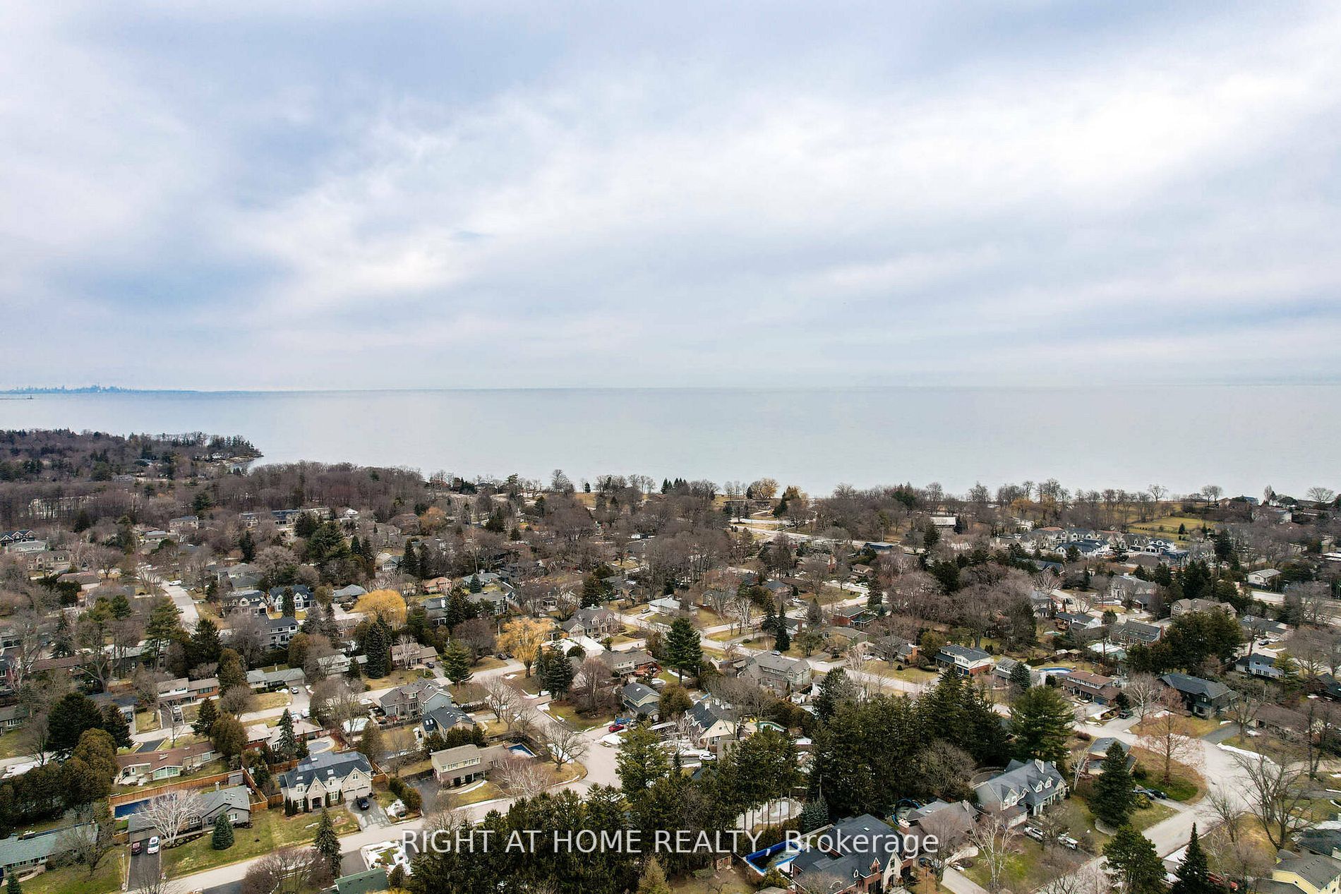 2008 Hixon St