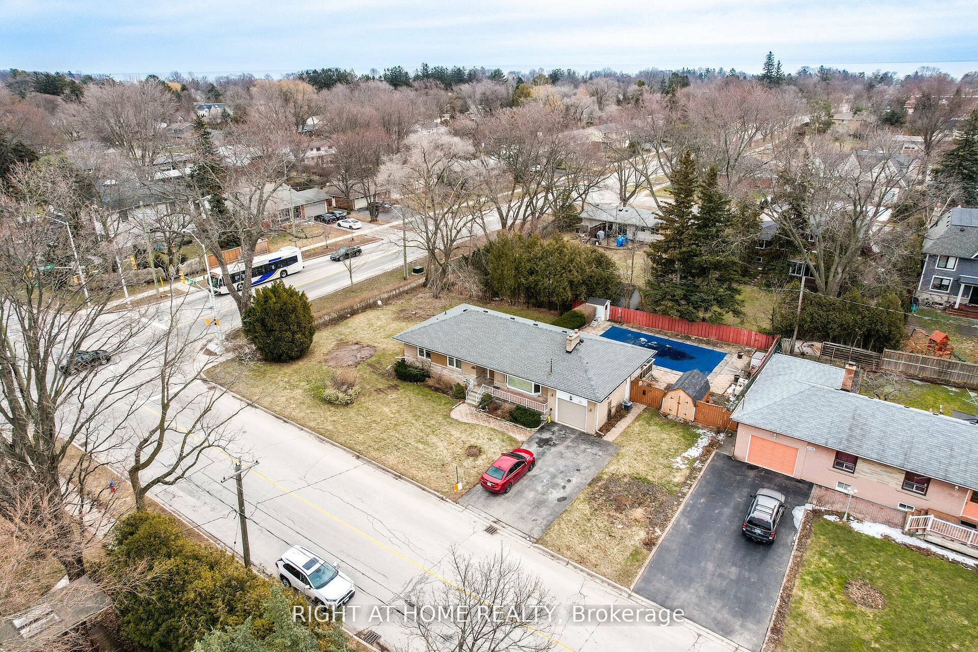 2008 Hixon St
