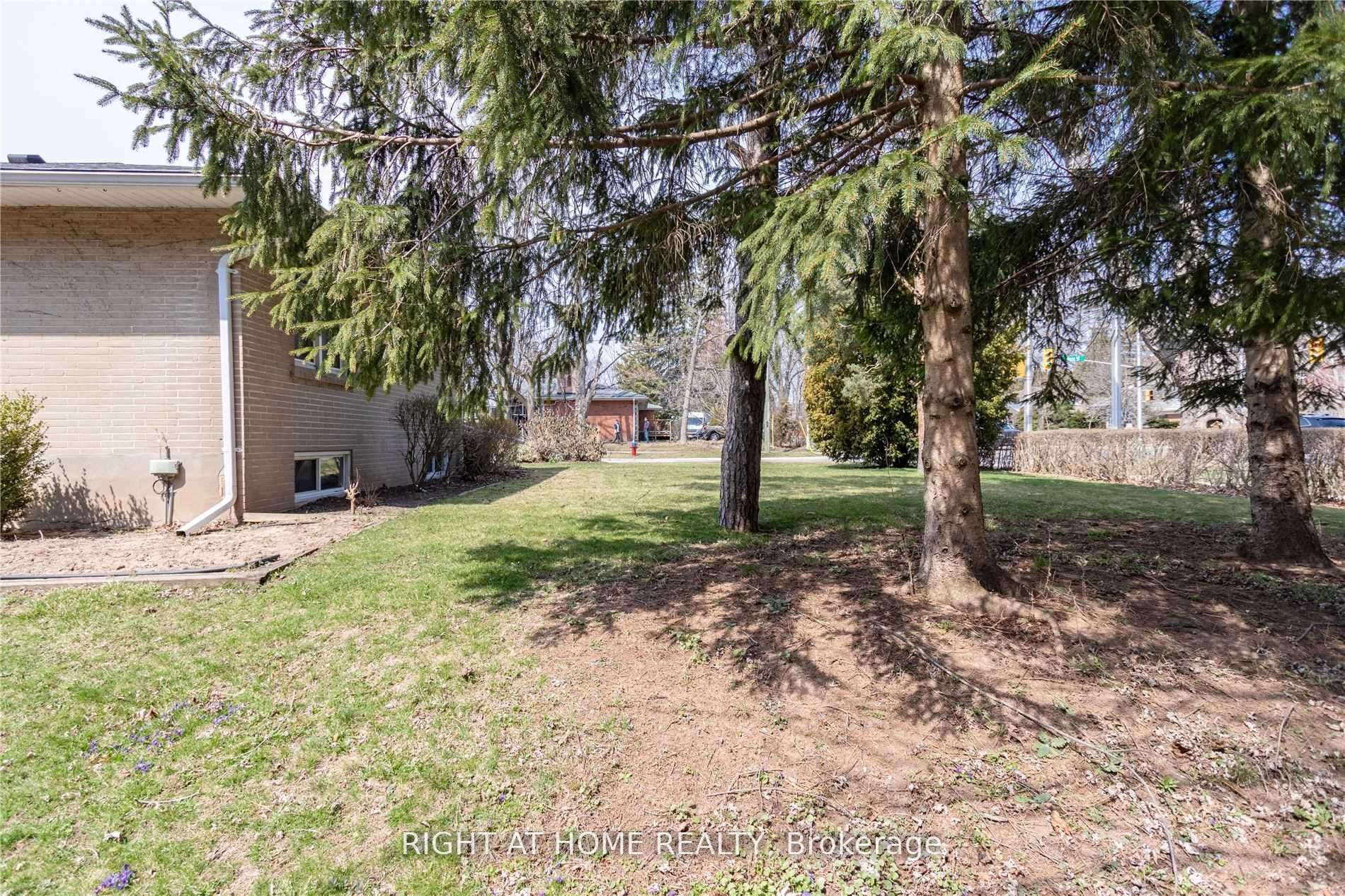2008 Hixon St