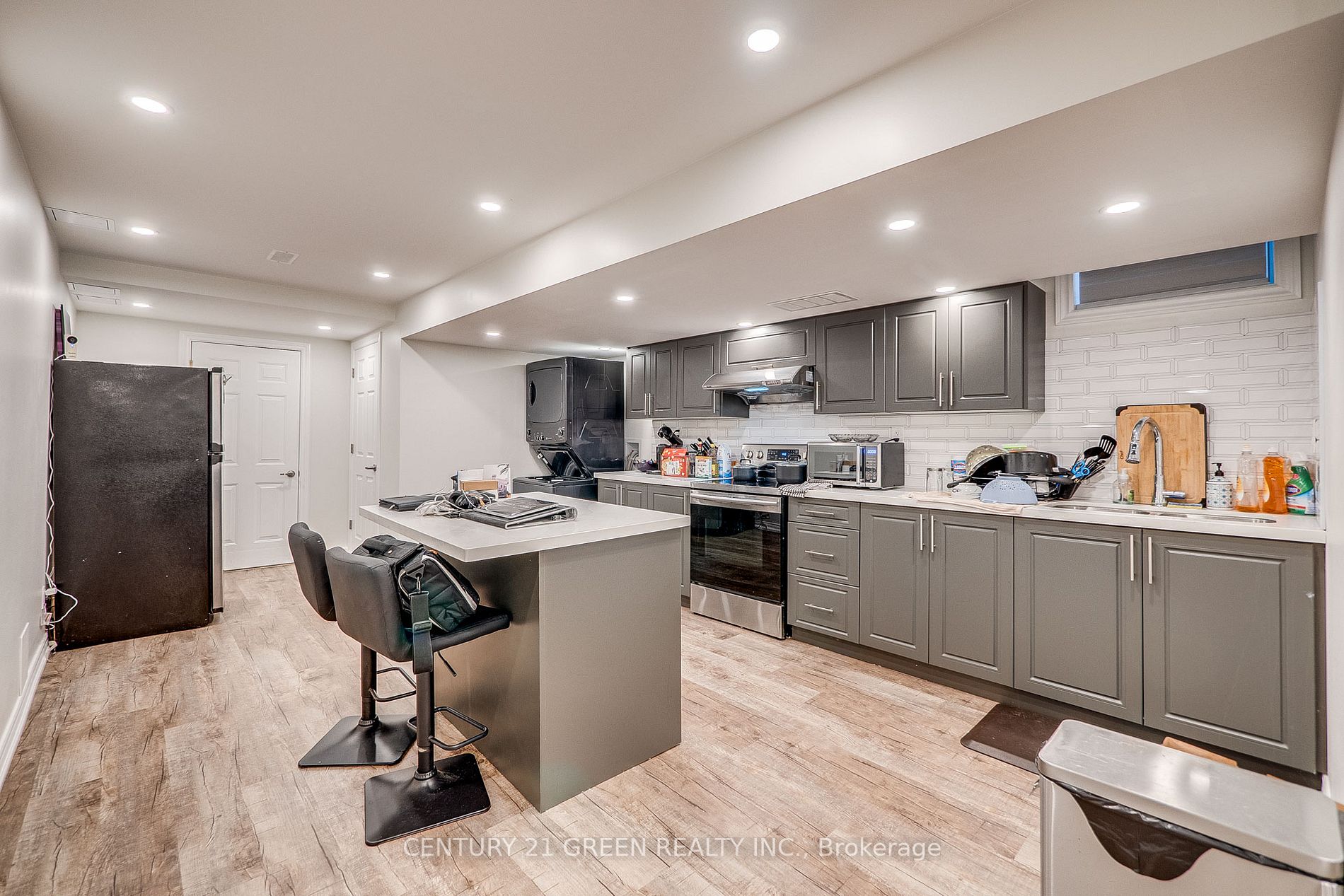 508 Hinchey Cres