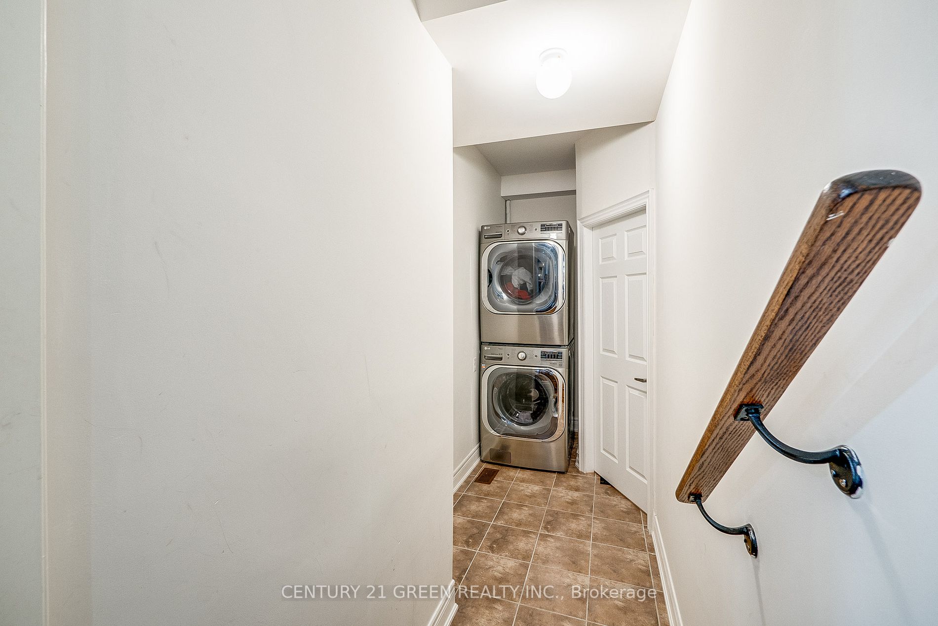 508 Hinchey Cres
