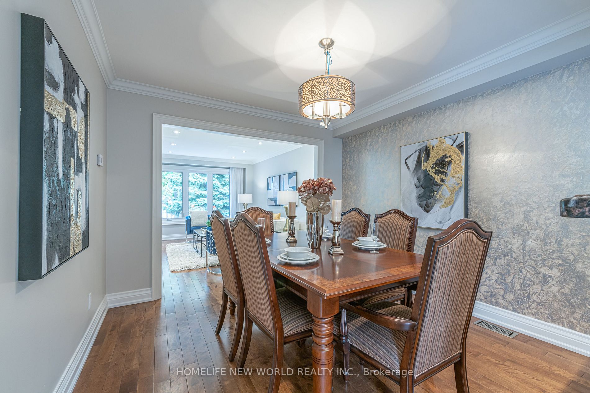 271 Paisley Blvd W