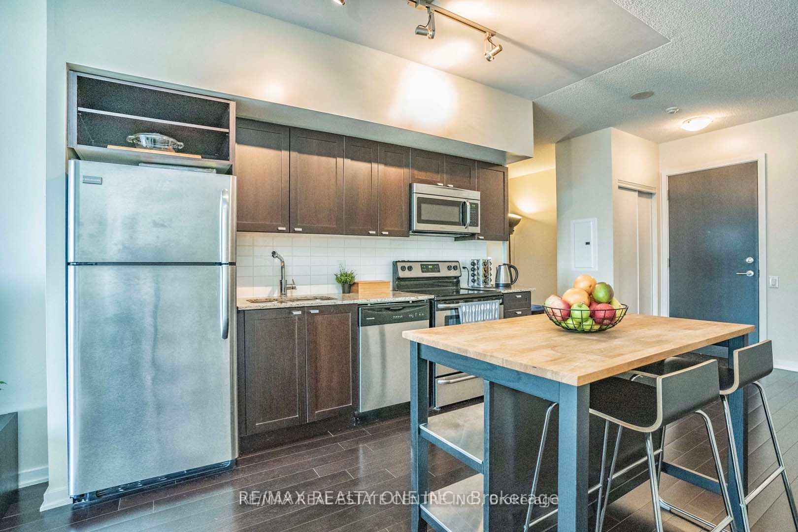 105 The Queensway Ave, #415