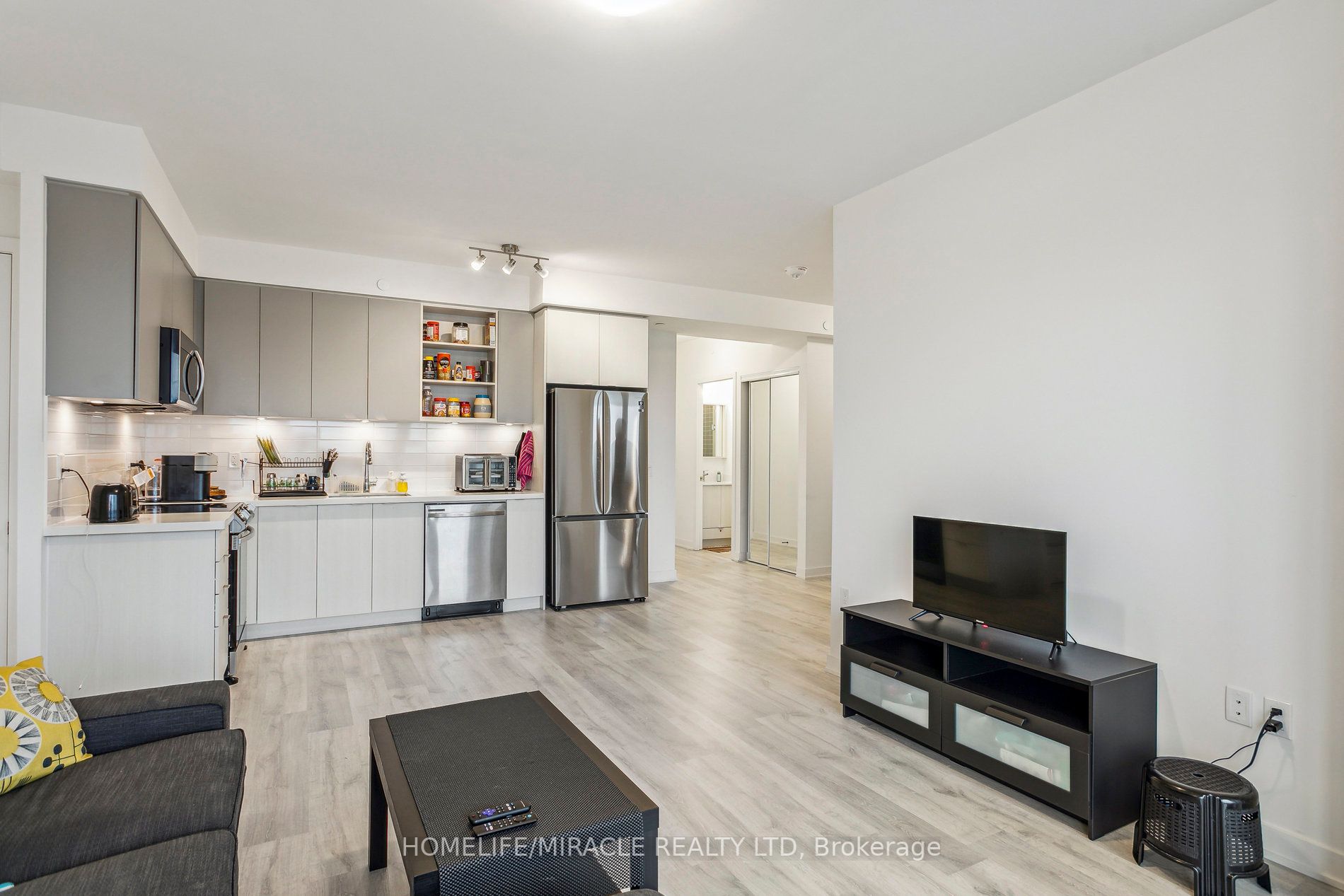 4655 Metcalfe Ave, #302