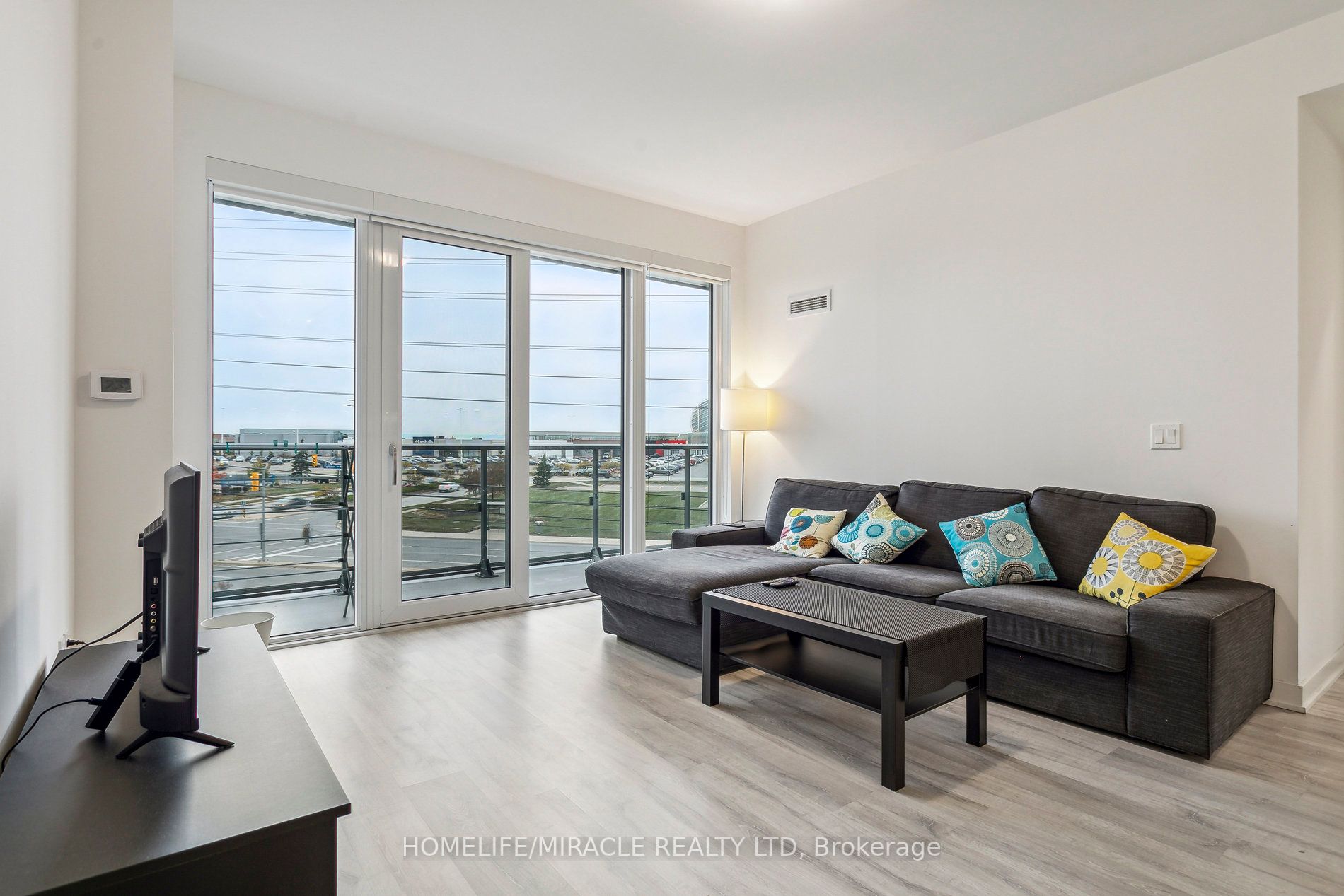 4655 Metcalfe Ave, #302