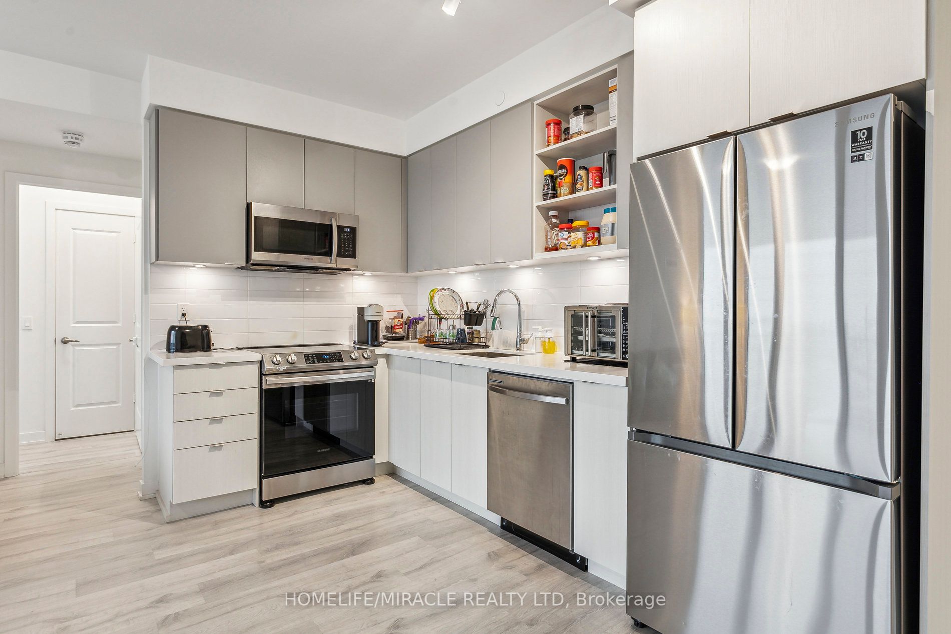 4655 Metcalfe Ave, #302