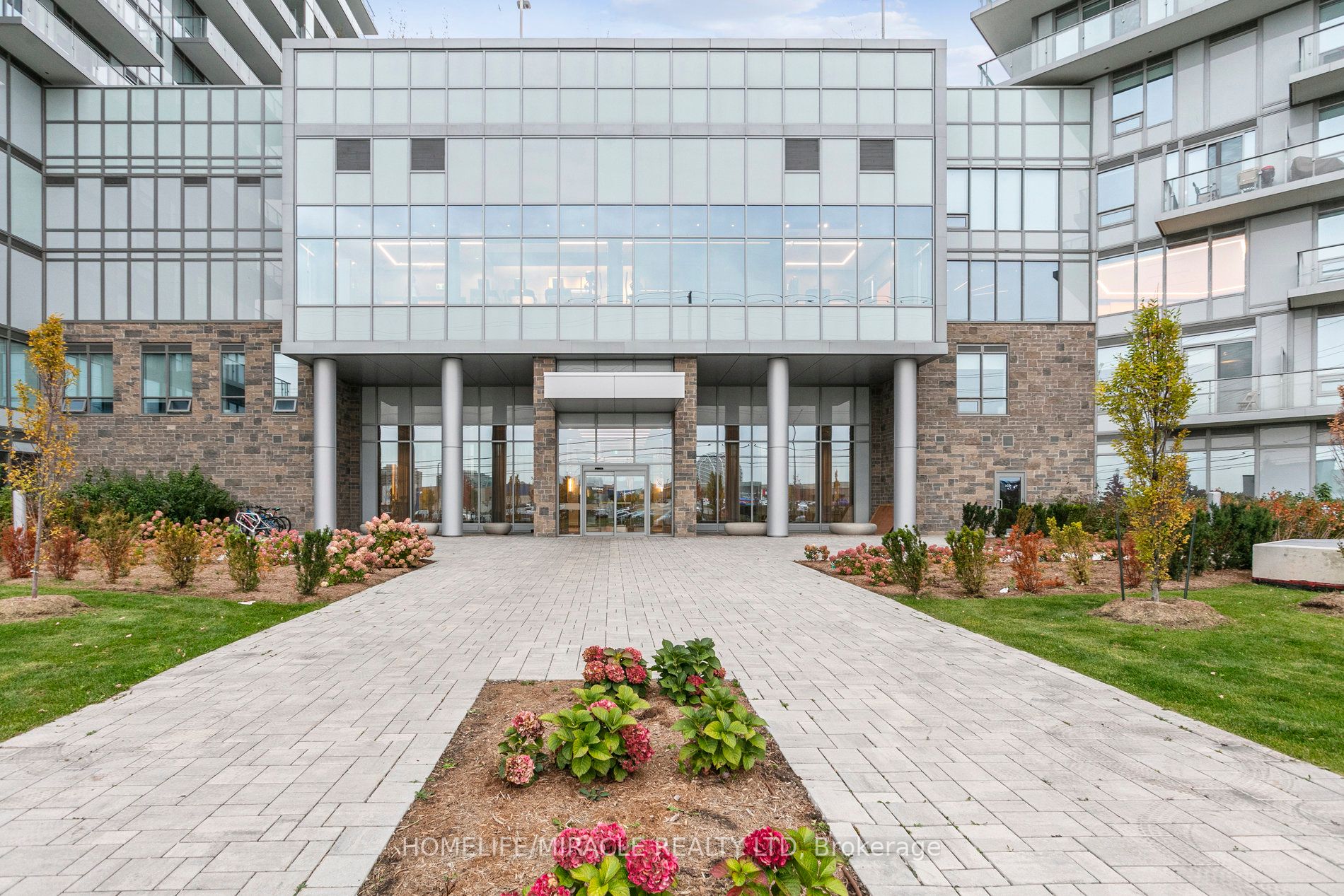4655 Metcalfe Ave, #302