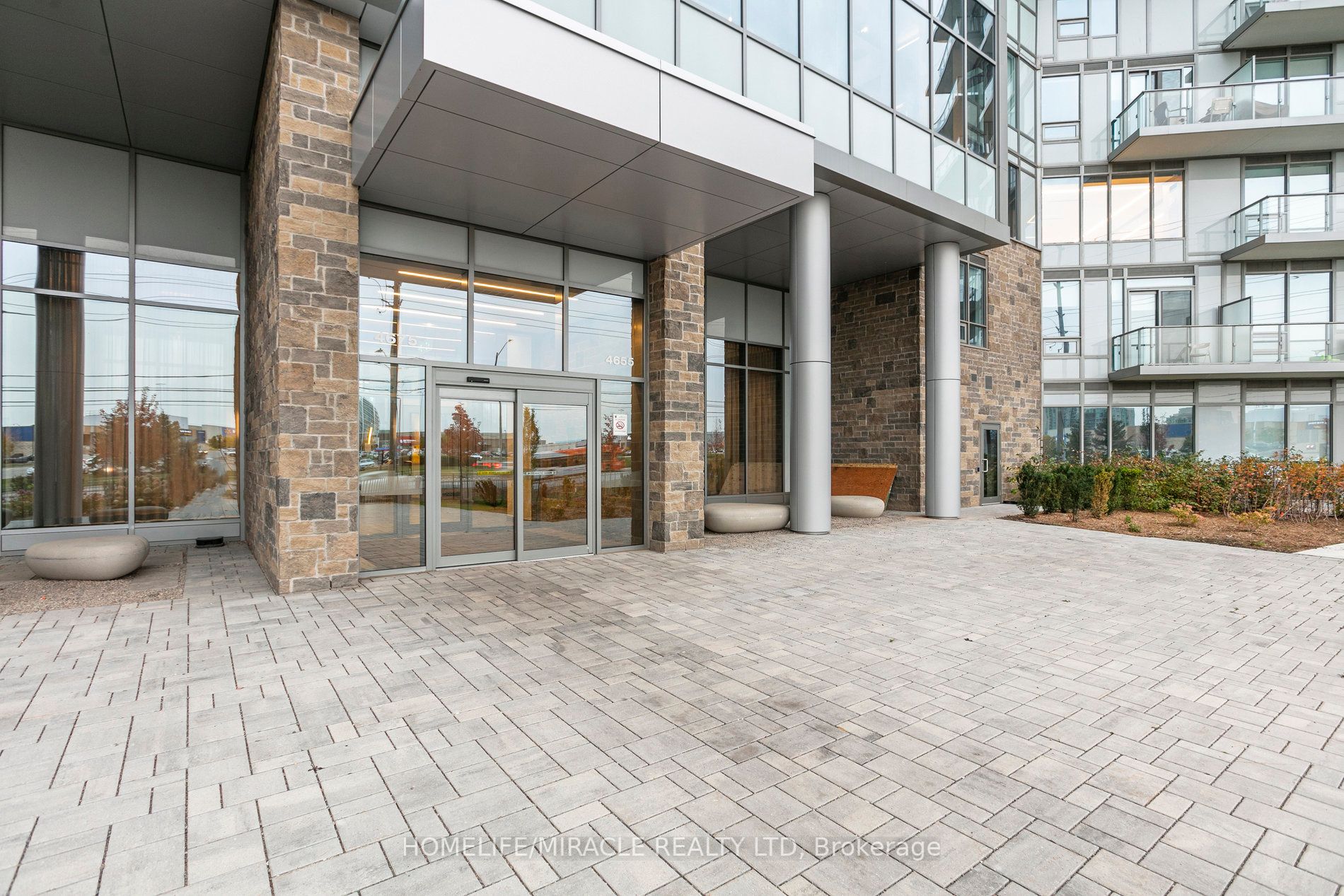 4655 Metcalfe Ave, #302