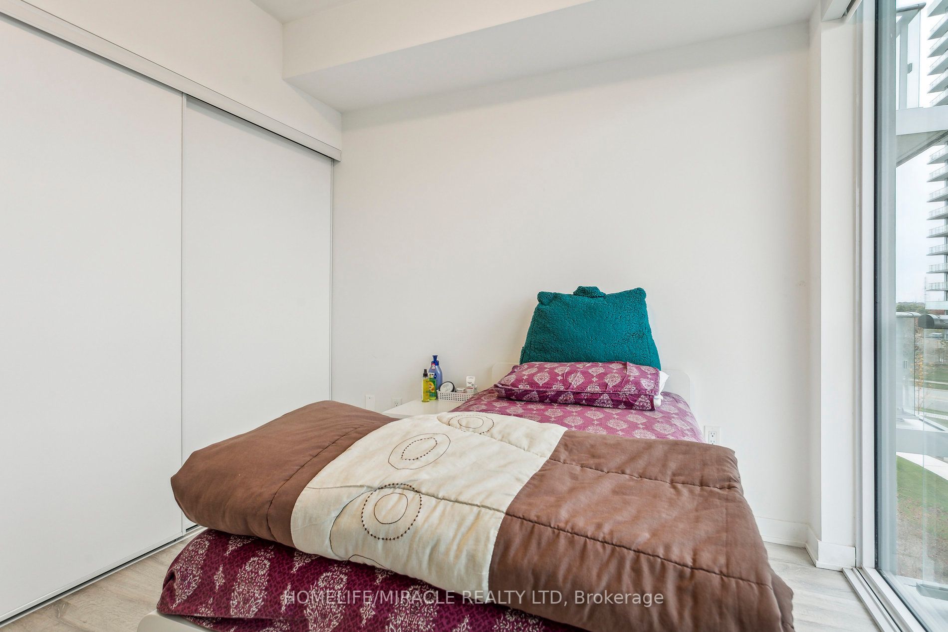 4655 Metcalfe Ave, #302