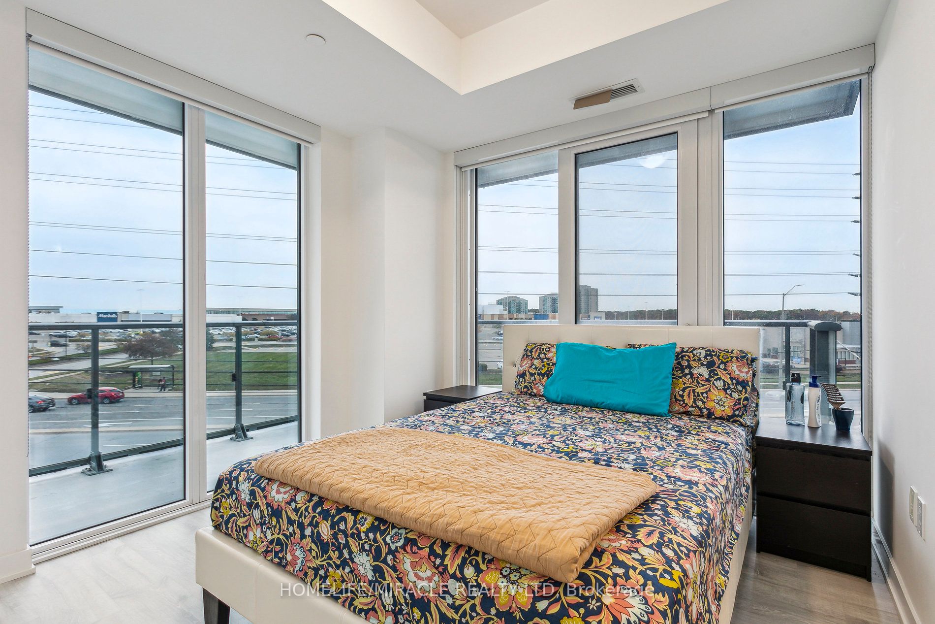 4655 Metcalfe Ave, #302