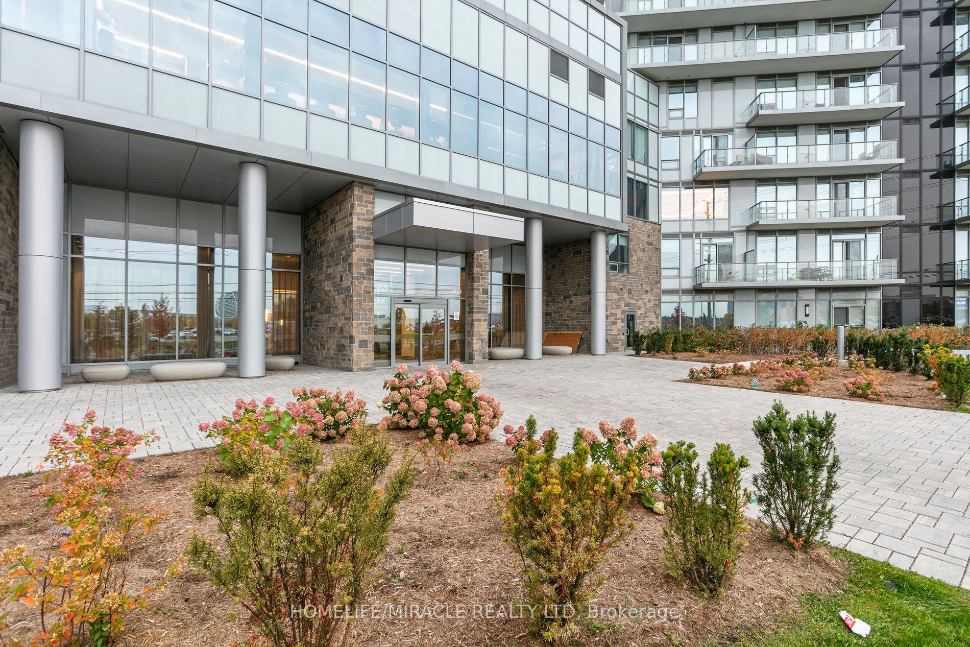 4655 Metcalfe Ave, #302