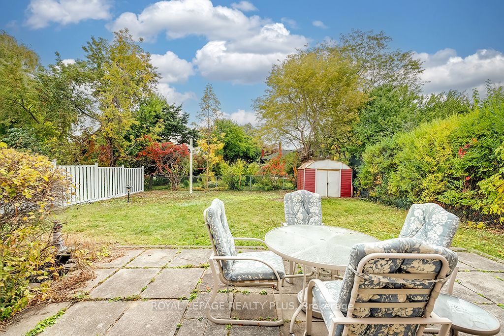 2116 Truscott Dr