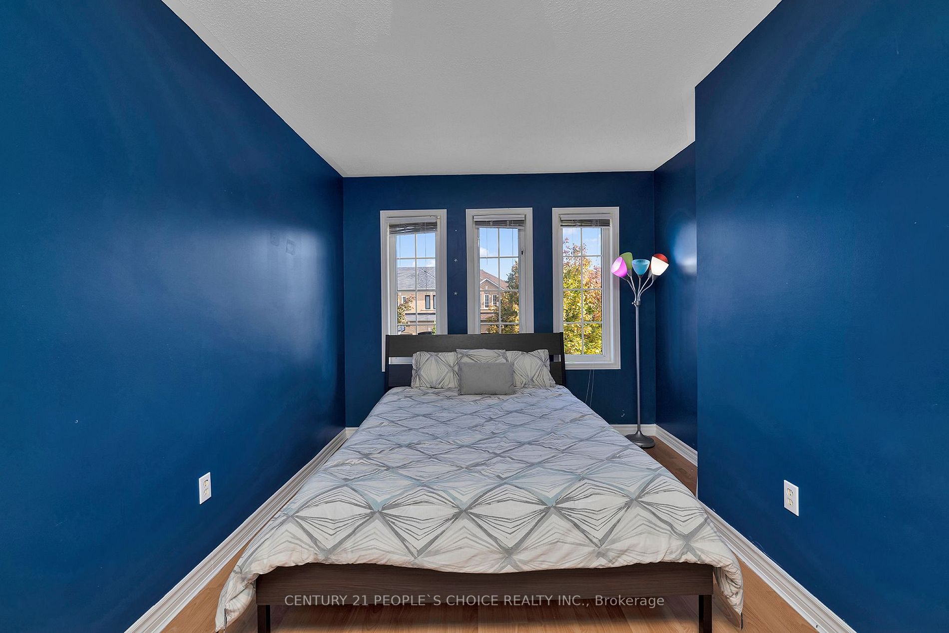 32 Frank Johnston Rd