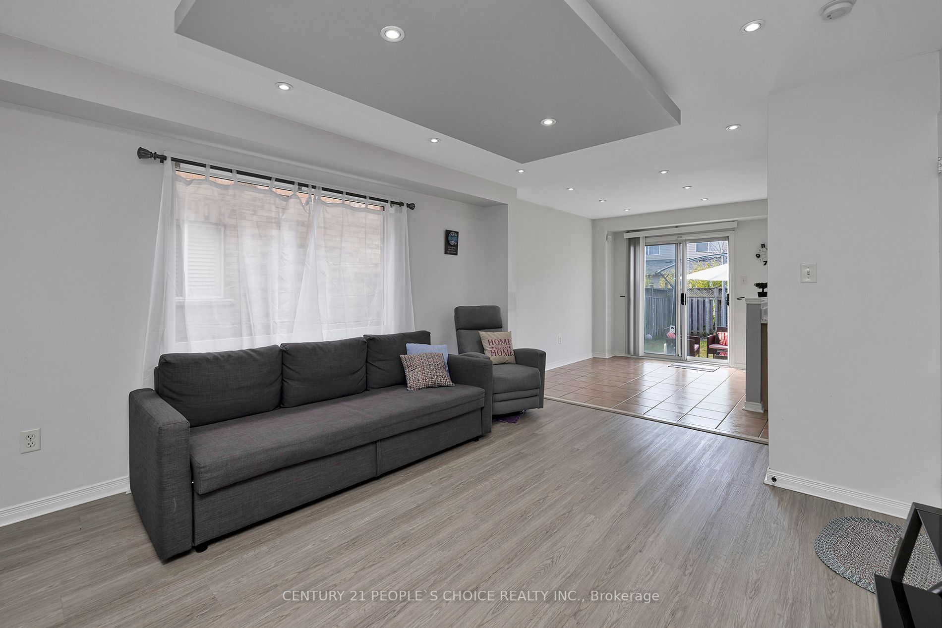 32 Frank Johnston Rd
