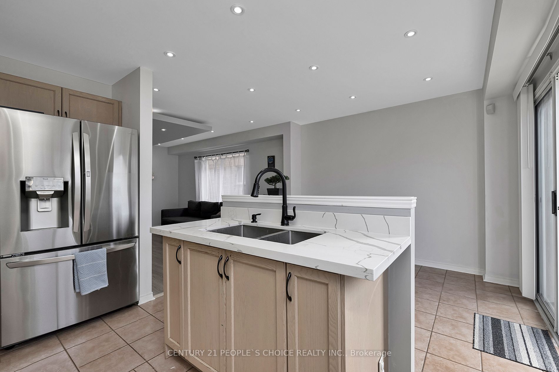 32 Frank Johnston Rd
