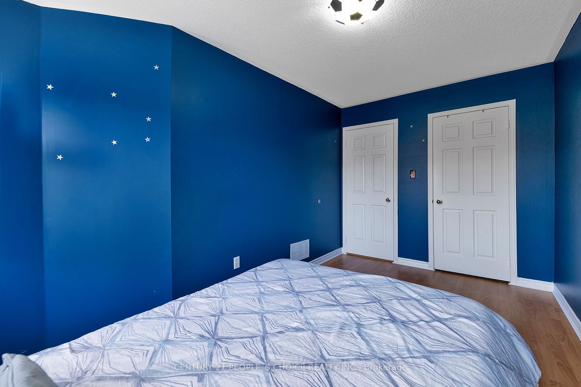 32 Frank Johnston Rd