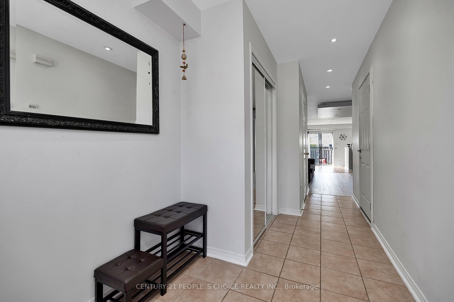 32 Frank Johnston Rd