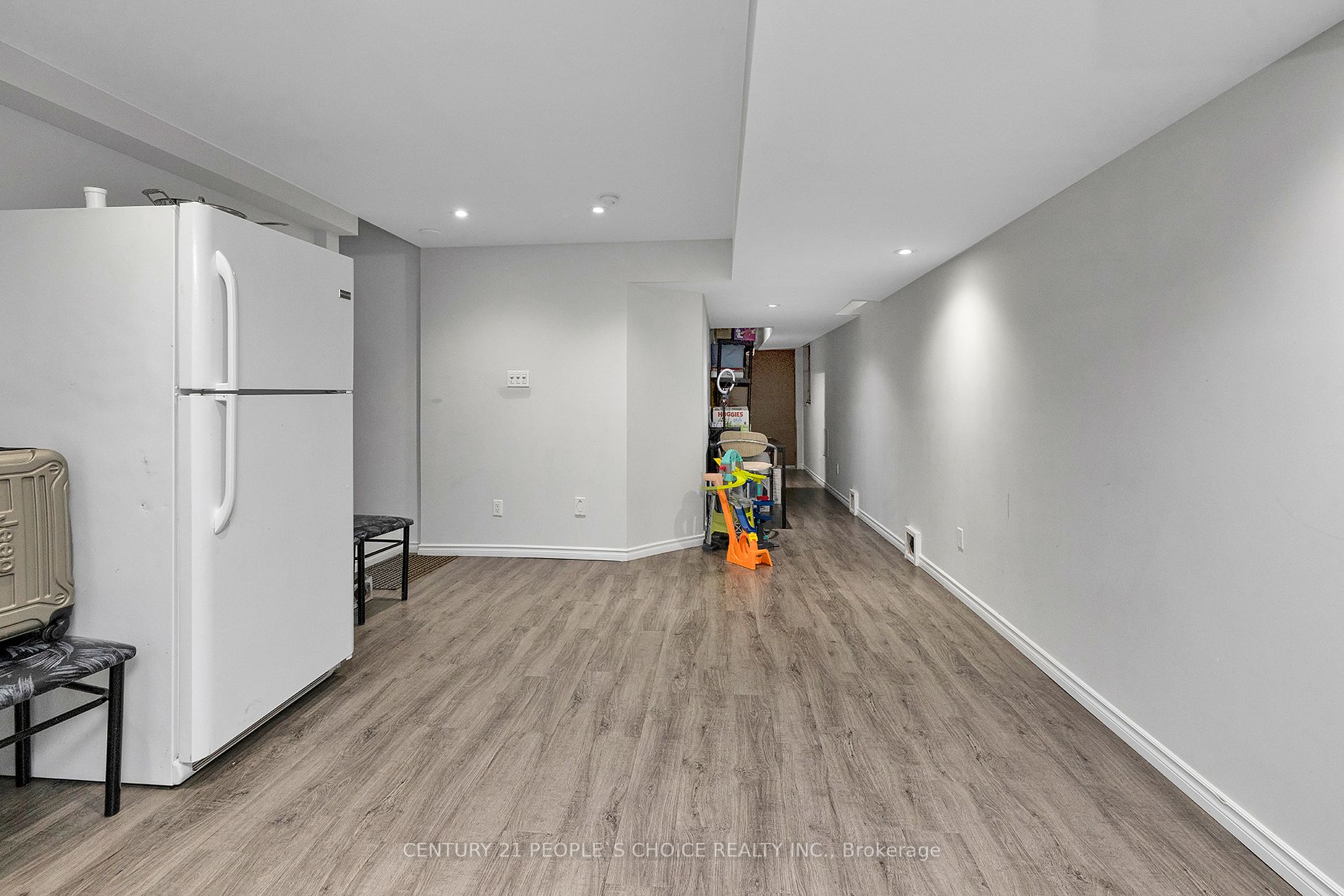 32 Frank Johnston Rd