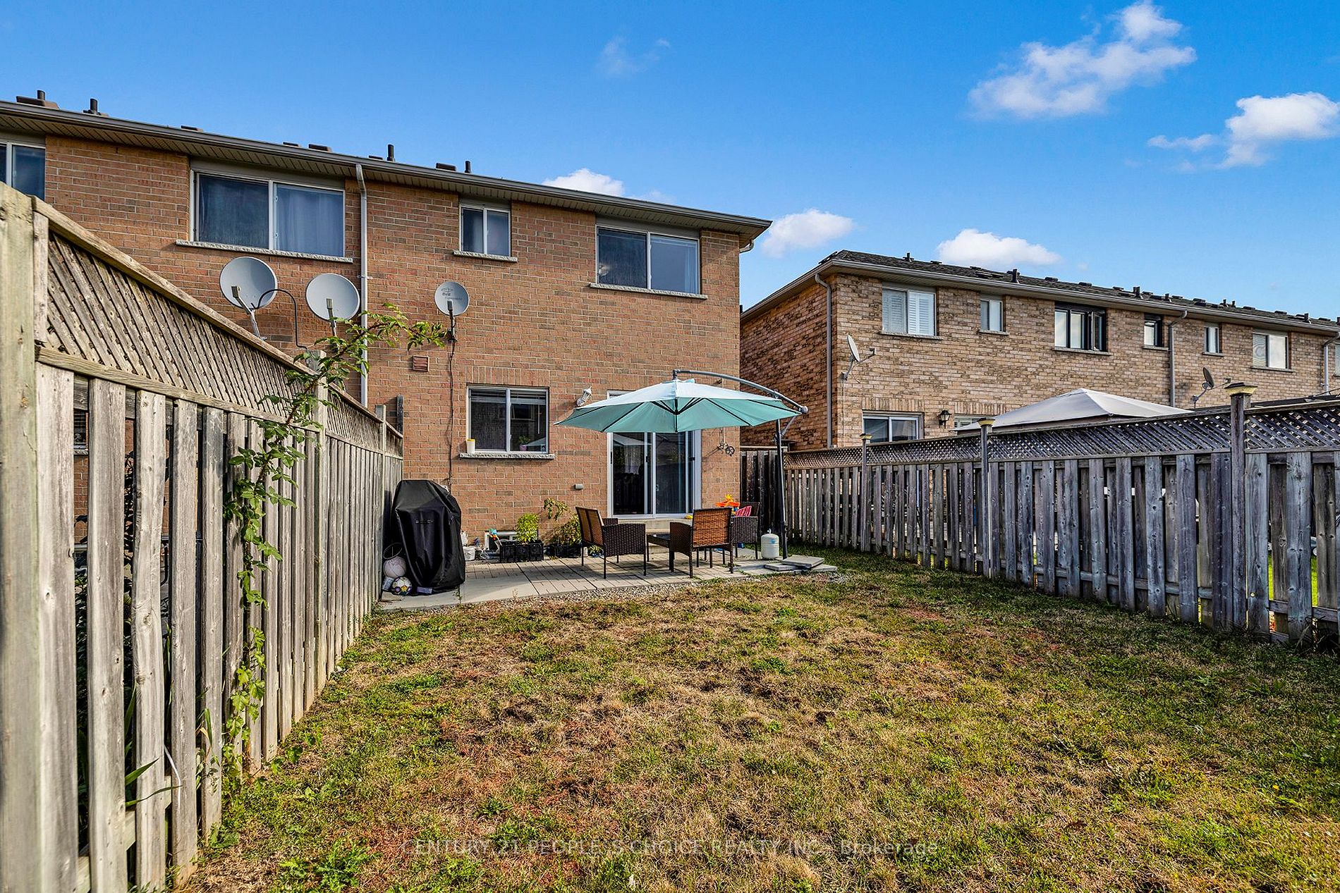 32 Frank Johnston Rd