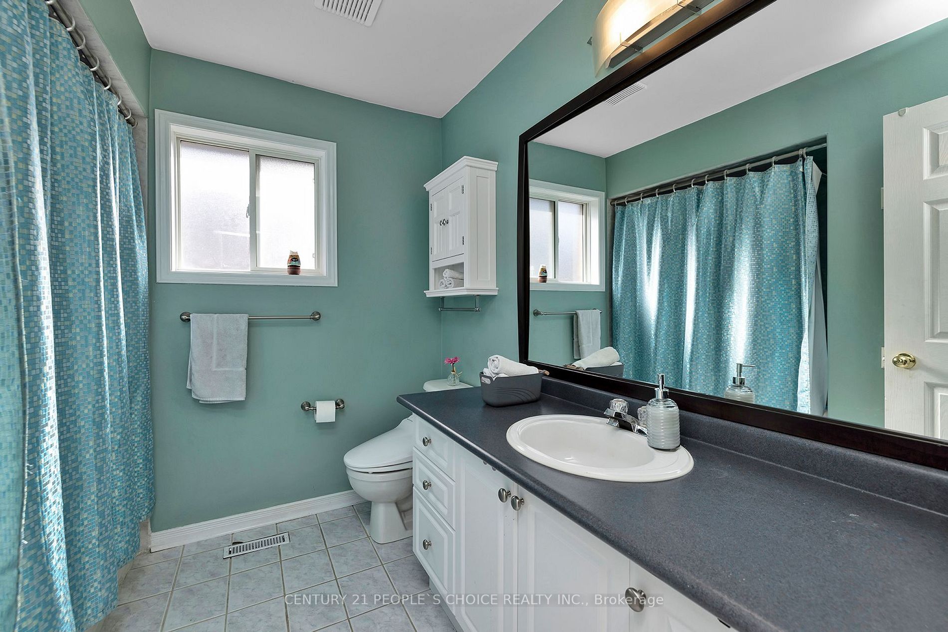32 Frank Johnston Rd