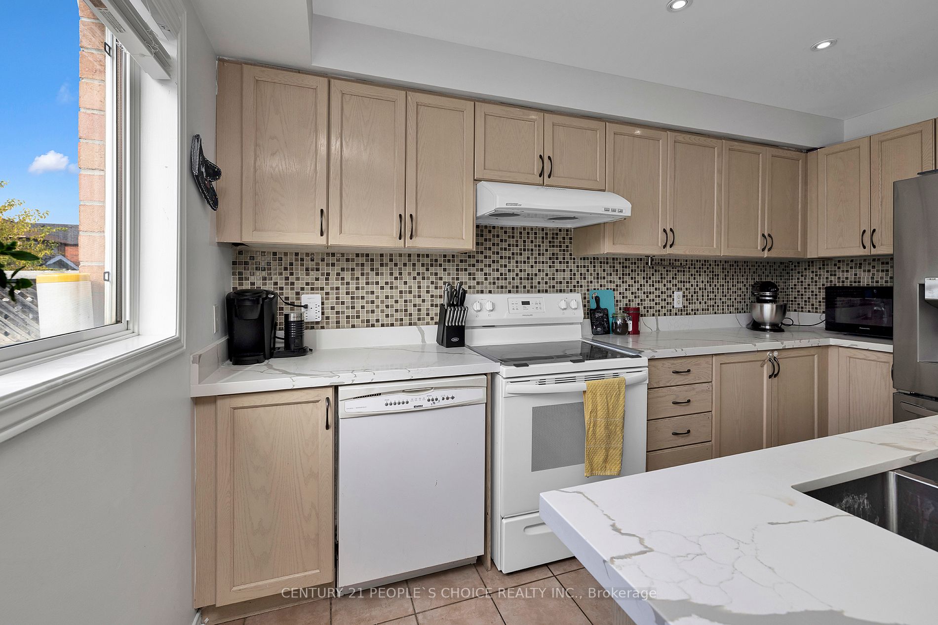 32 Frank Johnston Rd